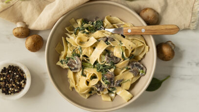 Pasta cremosa con espinaca