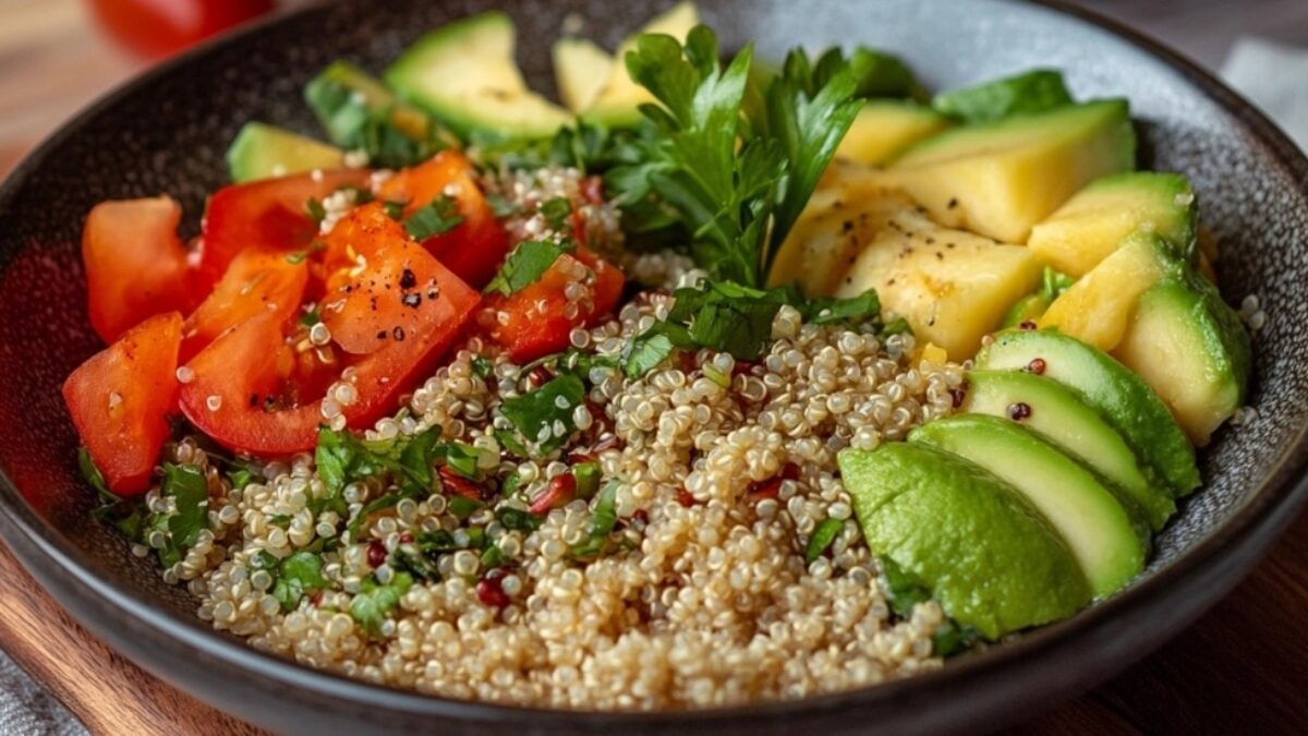 Ensalada de Quinoa y Aguacate