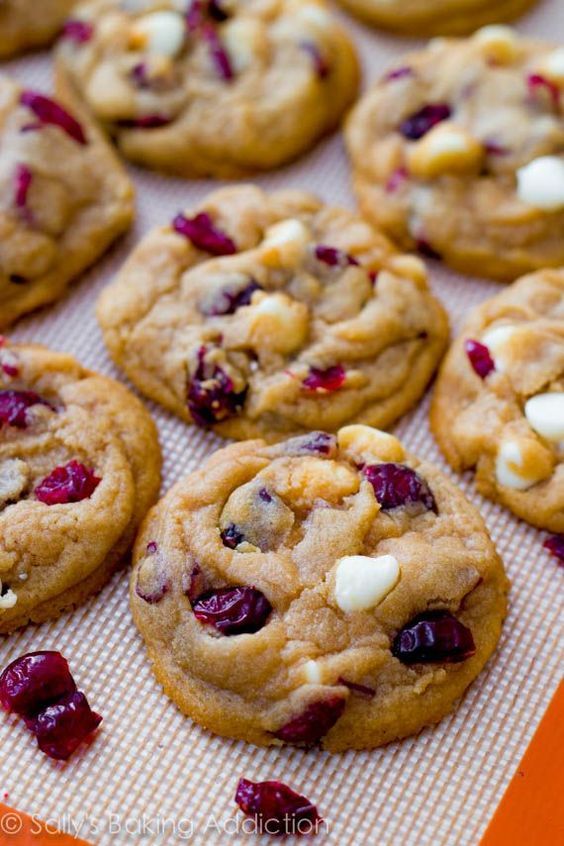 Cookies de chocolate blanco y arándanos